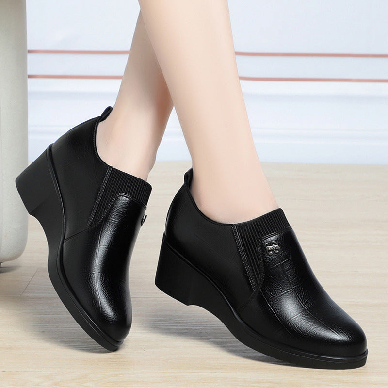 Women's Minimalist And Versatile Wedge Heel Leather Shoes