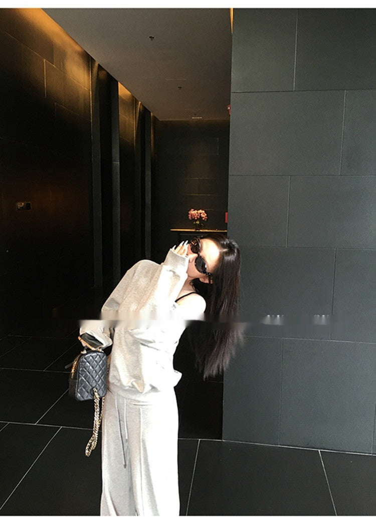 Off-the-shoulder Small Icon Loose Pullover Sweatershirt