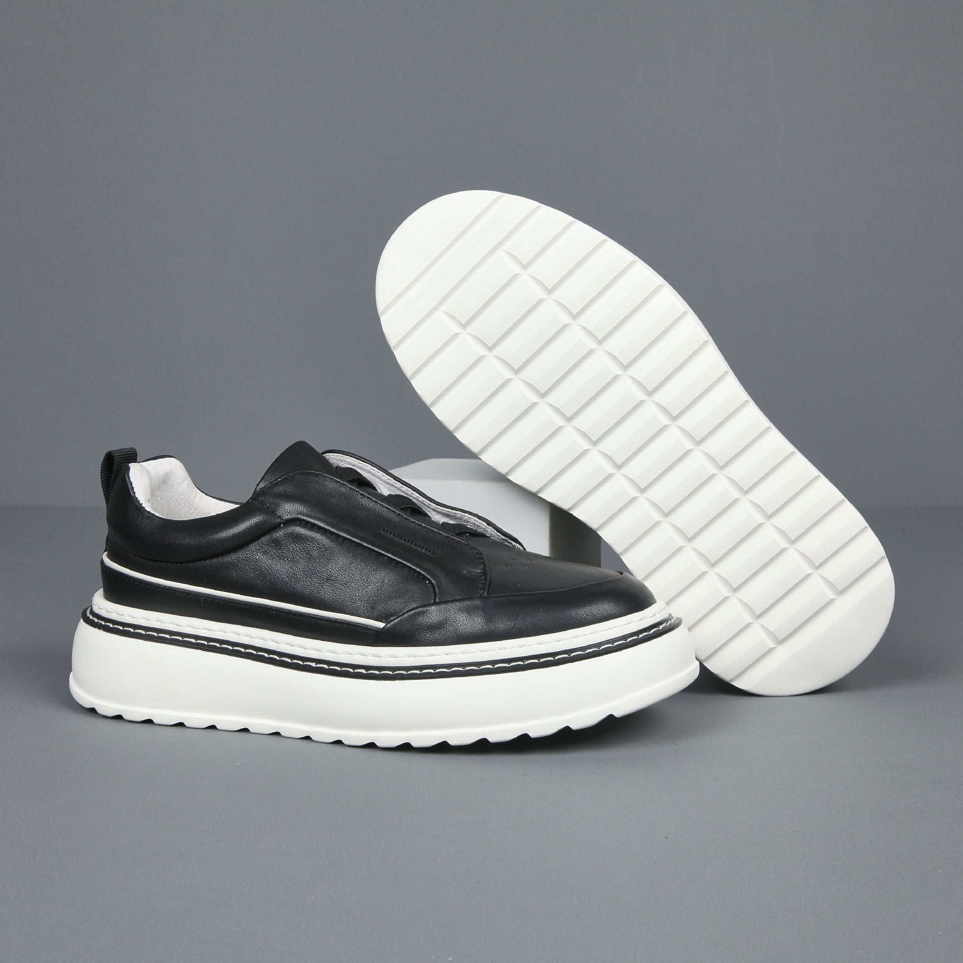 Breathable Casual Simple All-match Slip-on Lazy Stylish Sneaker