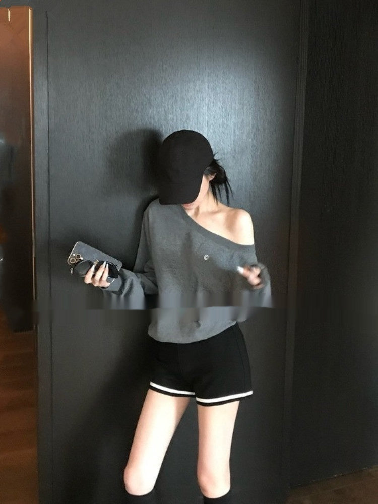 Off-the-shoulder Small Icon Loose Pullover Sweatershirt