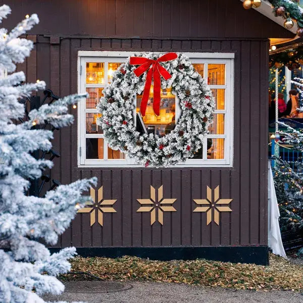 48in Pre-lit Snow Flocked Christmas Wreath, Lighted Artificial Xmas Wreath With 150 Warm White Lights And 450 PVC Tips And DIY Ornaments, For Front Door Gate Wall Xmas Party Decorations, Snowy Green - The Premium