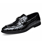 Embossed Pedal Horsebit Buckle Business Casual Youth Shoes