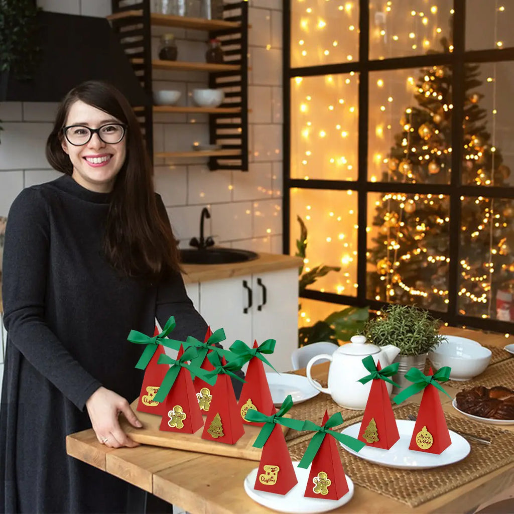 20 Packs Christmas Treat Boxes Goody Boxes Pre-Assembled Triangle Christmas Packing Box Christmas Tree Socks Gold Card Xtmas Cookie Gift Box For Christmas Birthday Wedding Party - The Premium