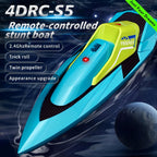 4DRC S5 Remote Control Boat For Swimming Pools And Lakes, 2.4GHz 20 MPH Racing Boat, Rechargeable Battery, Low Battery Alarm, Gifts For Boys And Girls, Logistics Sent Randomly By UPS,USPS,FEDEX