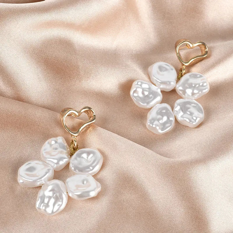 Flower Pearl Earrings - The Premium