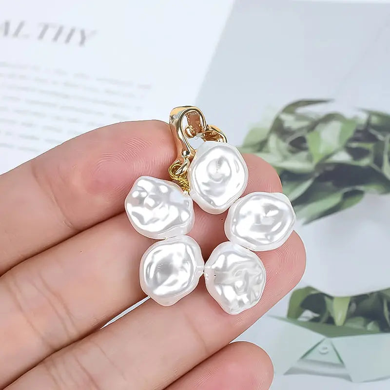 Flower Pearl Earrings - The Premium
