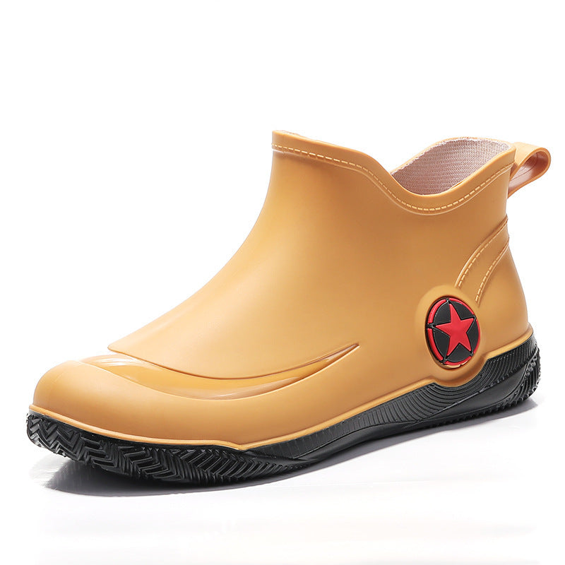 Stylish short-top men's rain boots, low-cut, non-slip and waterproof.